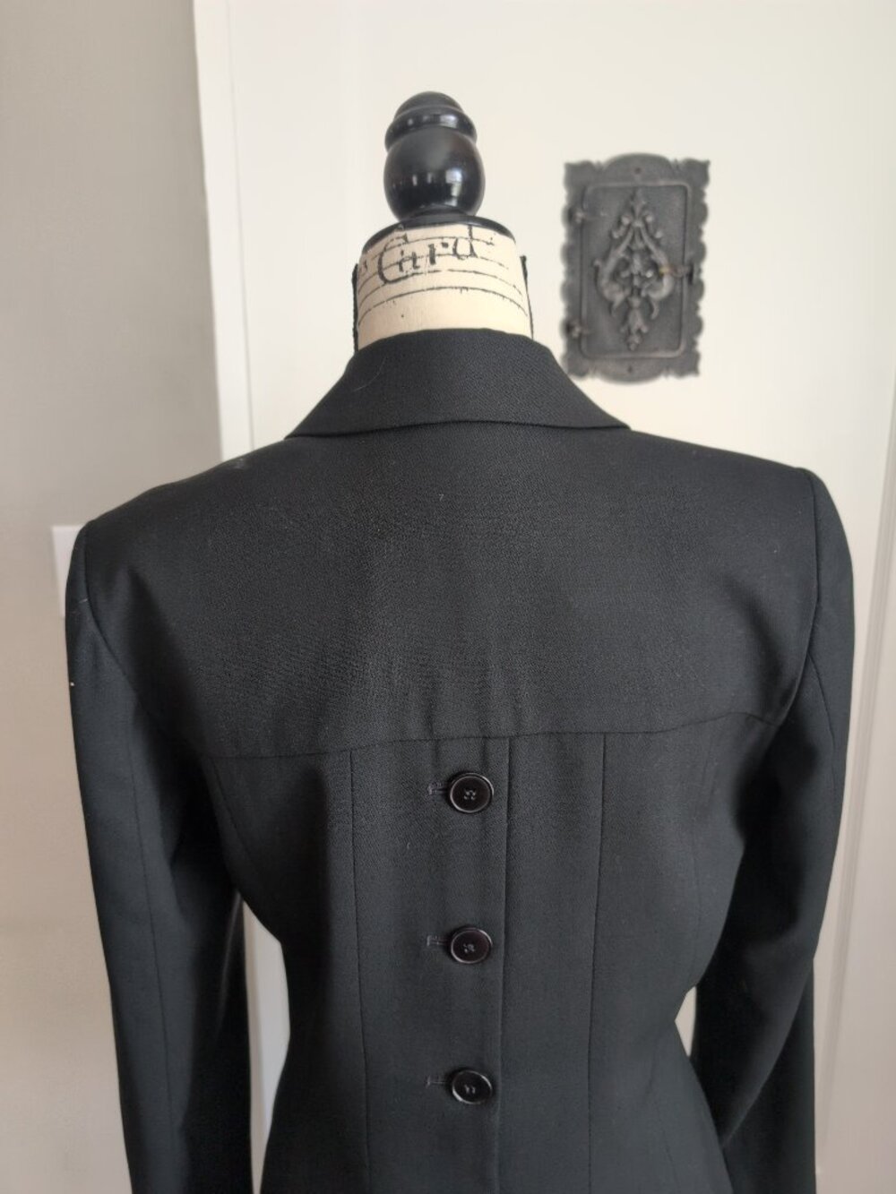 Gemma for Savvy Black Long Blazer Fully Lined w/ Buttons & Pocket Details Sz 8 - Picture 5 of 9